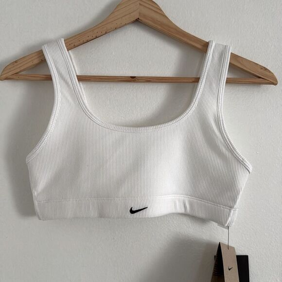 Nike Alate All U Women's Light-Support Lightly NWT - Picture 2 of 6